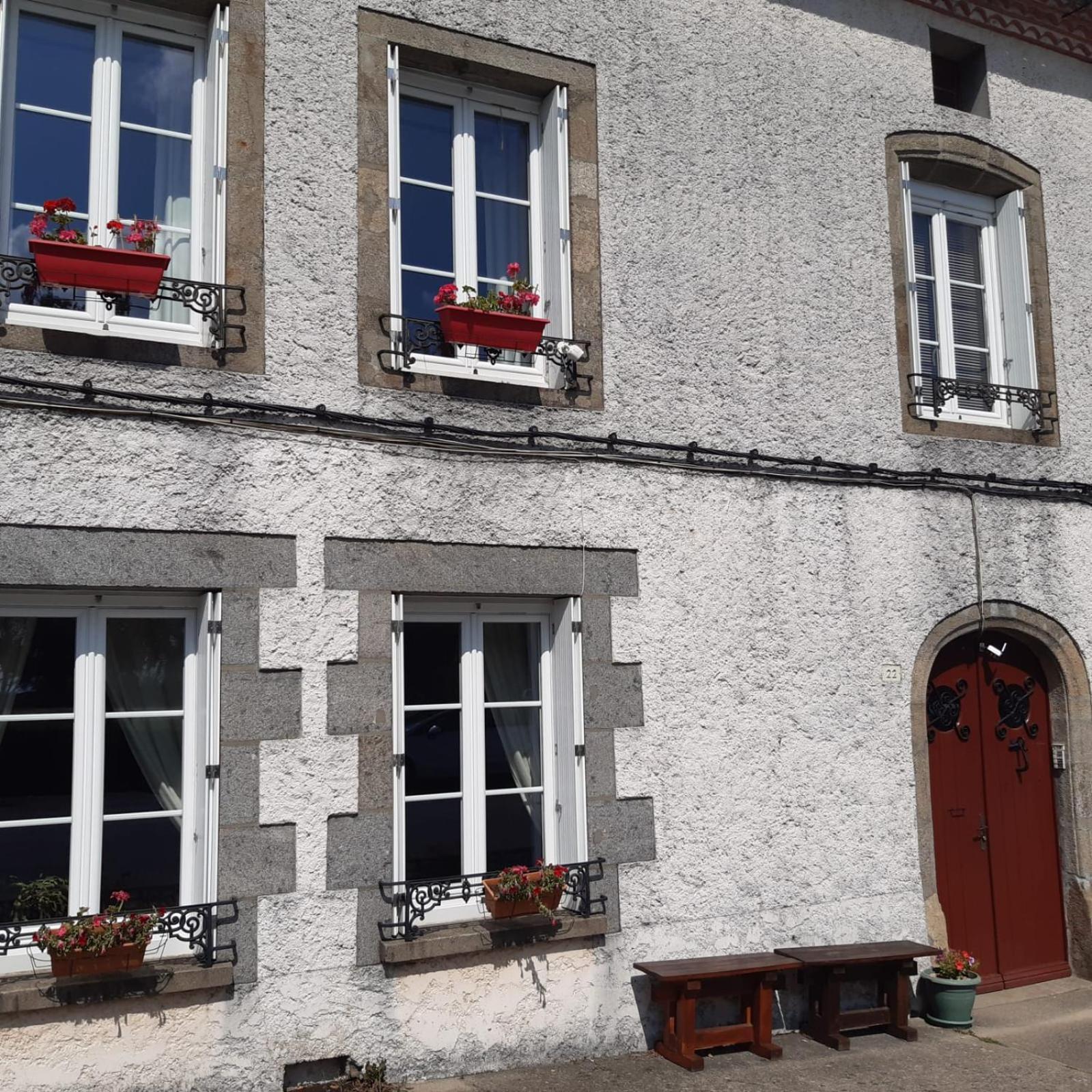 Number 22 - Le Dorat - Apartment One With Garden & Free Parking Buitenkant foto
